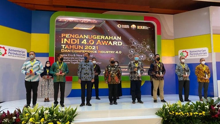 Suryacipta Received INDI 4.0 Special Award from Ministry of Industry